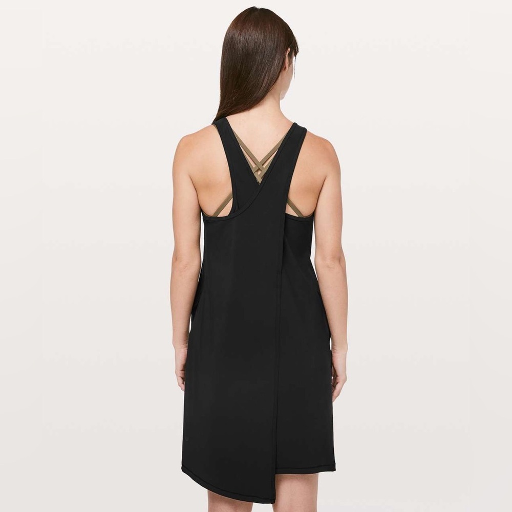 Lululemon Early Morning Dress
EUC Size 4 Black